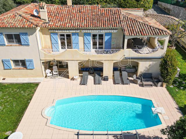 Maison 6 pièces 175 m²