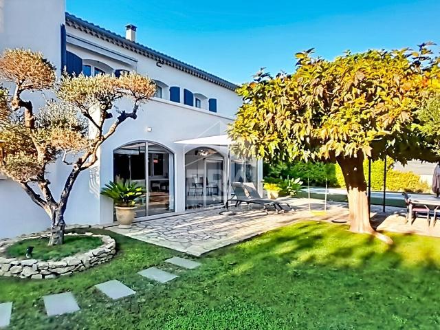 Maison 6 pièces 175 m²