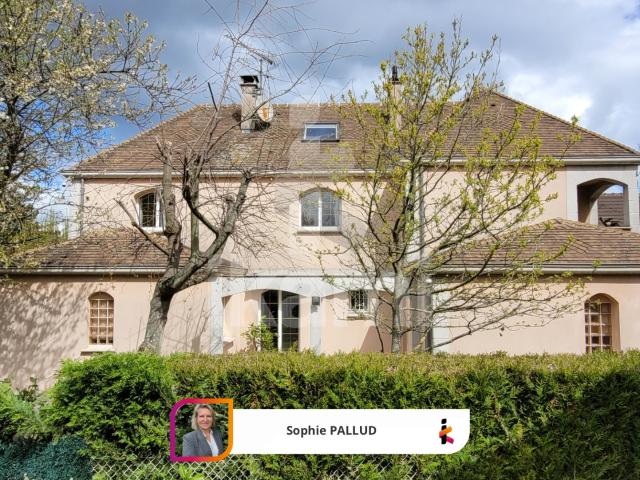 Maison 6 pièces 176 m²