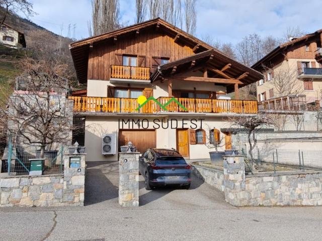 Maison 6 pièces 176 m²