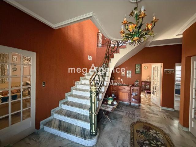 Maison 6 pièces 176 m²