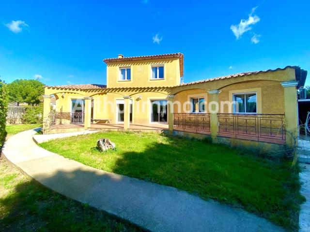 Maison 6 pièces 176 m²