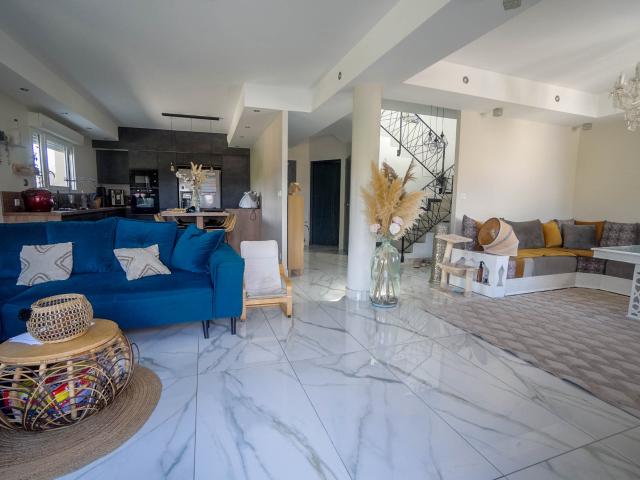 Maison 6 pièces 176 m²