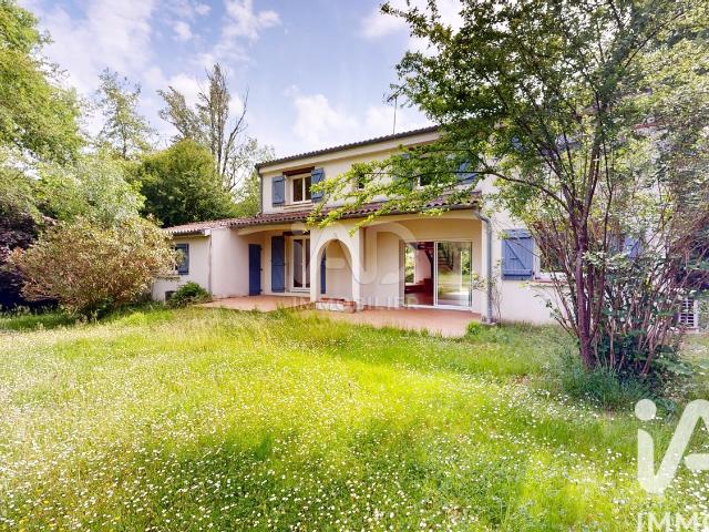 Maison 6 pièces 176 m²