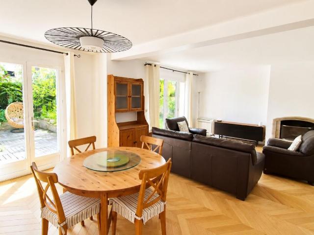 Maison 6 pièces, 176 m² à louer à Chambourcy 78240
