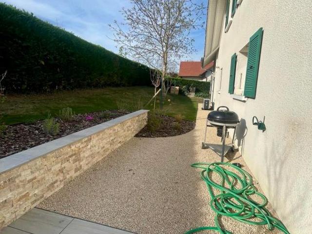 Maison 6 pièces, 176 m² à louer à Thoiry 01710