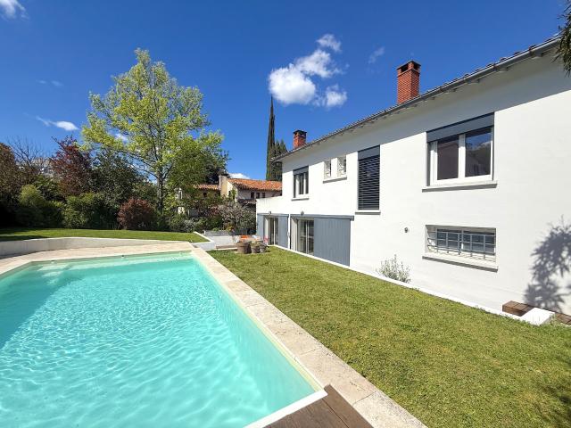 Maison 6 pièces 177 m²