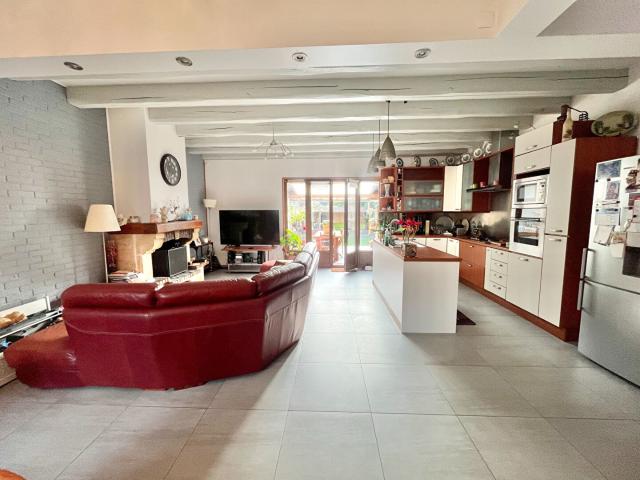 Maison 6 pièces 177 m²