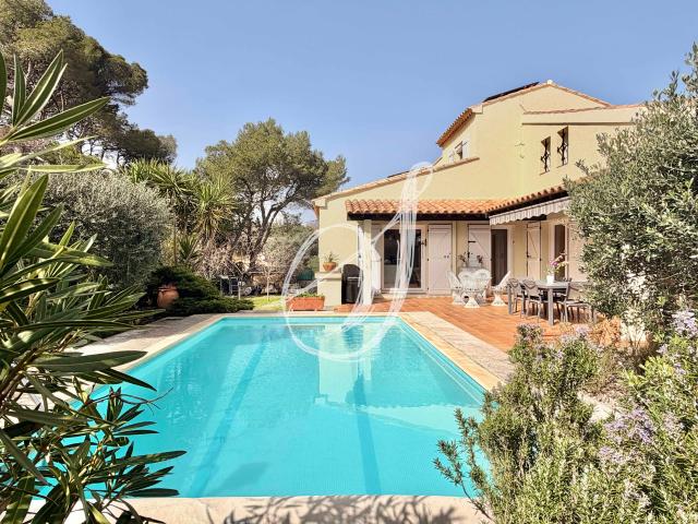 Maison 6 pièces 177 m²