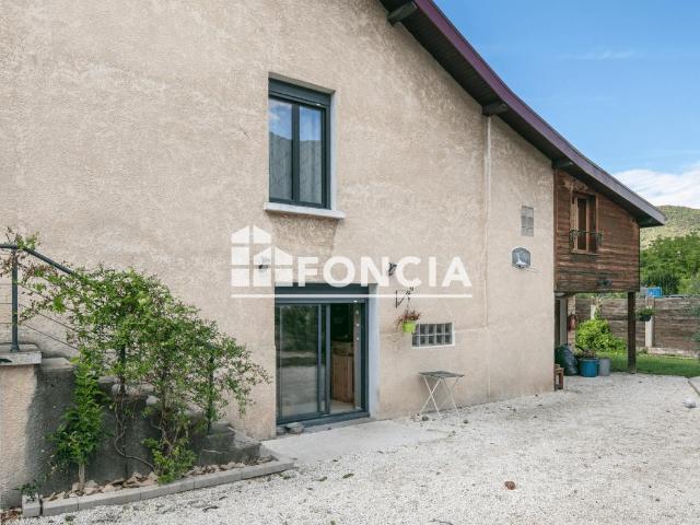 Maison 6 pièces 177 m²
