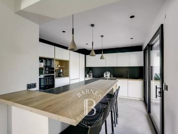 Maison 6 pièces, 177 m² à louer à Fleurieu sur Saône 69250