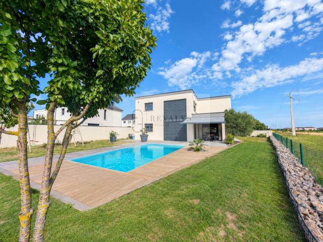 Maison 6 pièces 178 m²