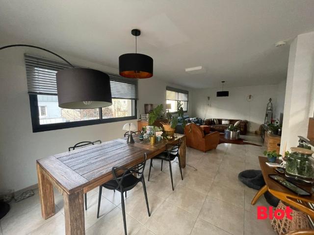 Maison 6 pièces 178 m²