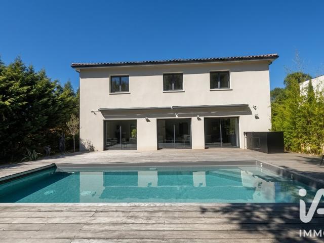 Maison 6 pièces 178 m²