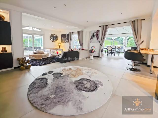 Maison 8 pièces 178 m²