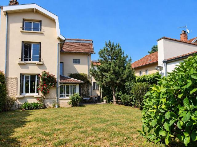 Maison 6 pièces 178 m²