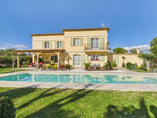 Maison 6 pièces 178 m²
