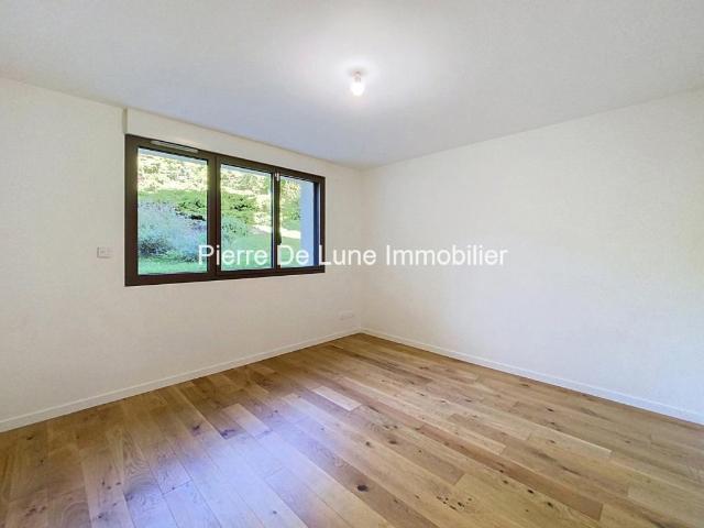Maison 6 pièces, 178 m² à louer à Saint Didier au Mont d'Or 69370