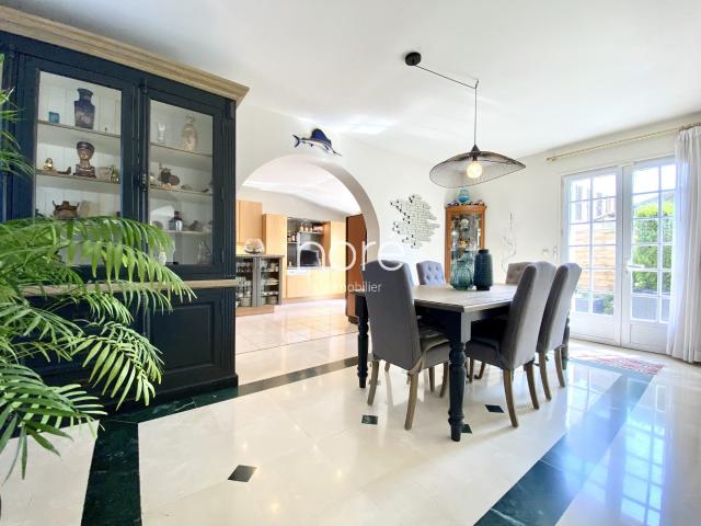 Maison 6 pièces 179 m²