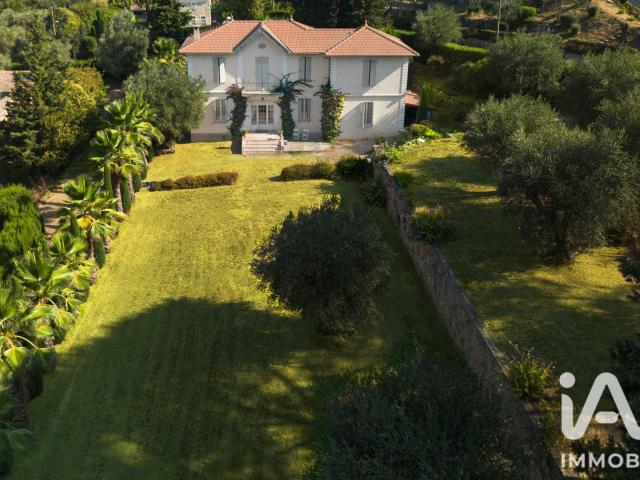 Maison 6 pièces 179 m²