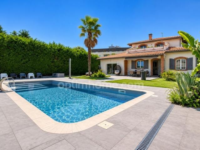 Maison 6 pièces 170 m²