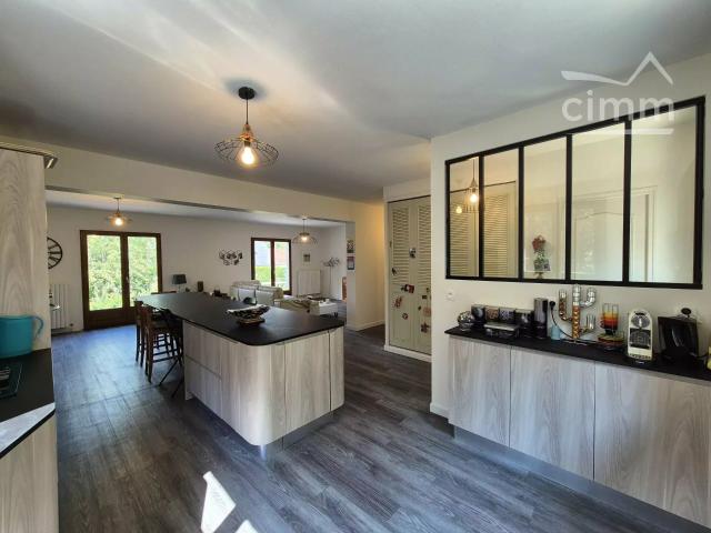 Maison 6 pièces 170 m²