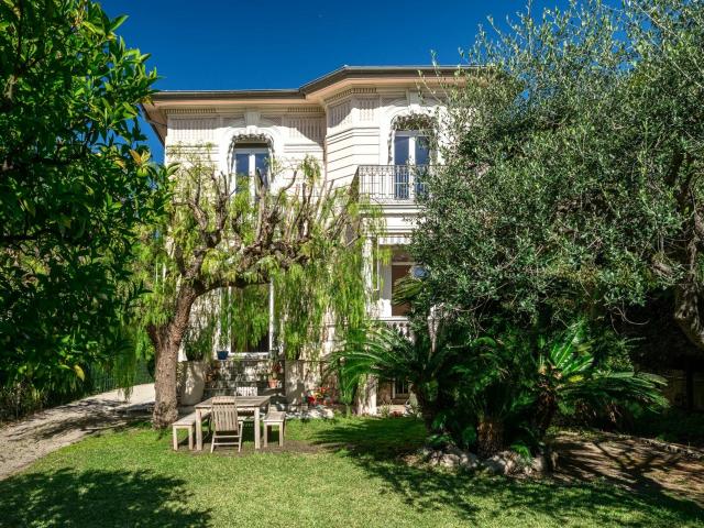 Maison 6 pièces 174 m²