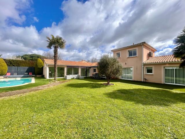 Maison 6 pièces 172 m²