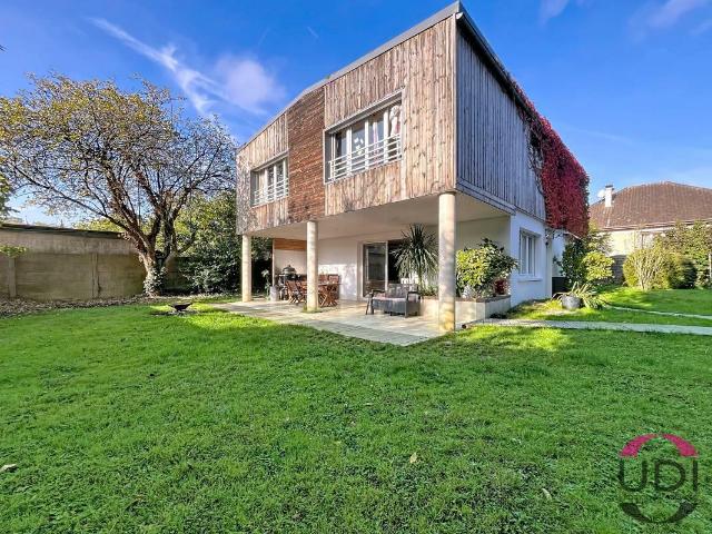 Maison 6 pièces 173 m²