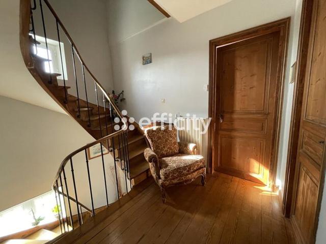 Maison 6 pièces 184 m²