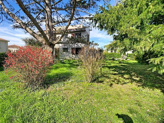 Maison 6 pièces 184 m²