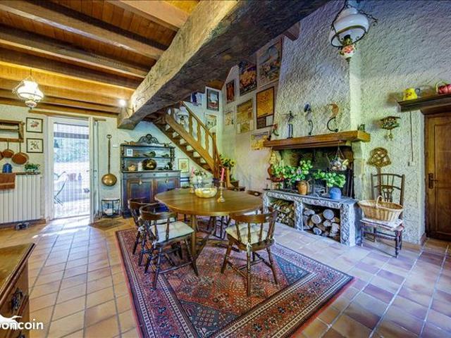 Maison 6 pièces 184 m²