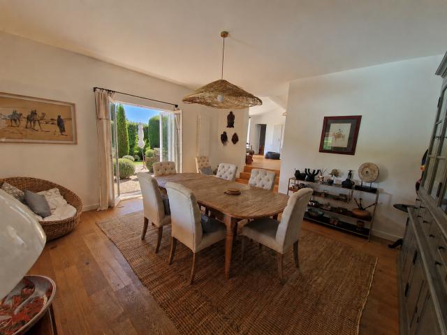 Maison 6 pièces, 184 m² à louer à Saint Didier au Mont d'Or 69370