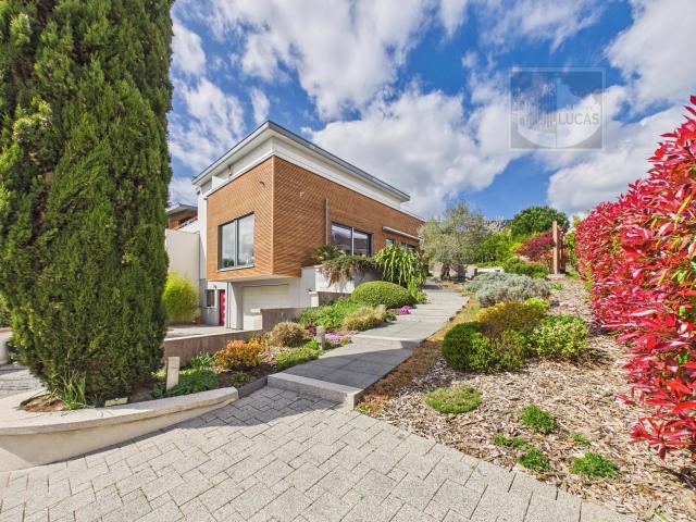 Maison 6 pièces 185 m²