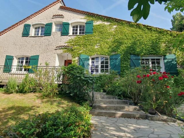 Maison 6 pièces 185 m²