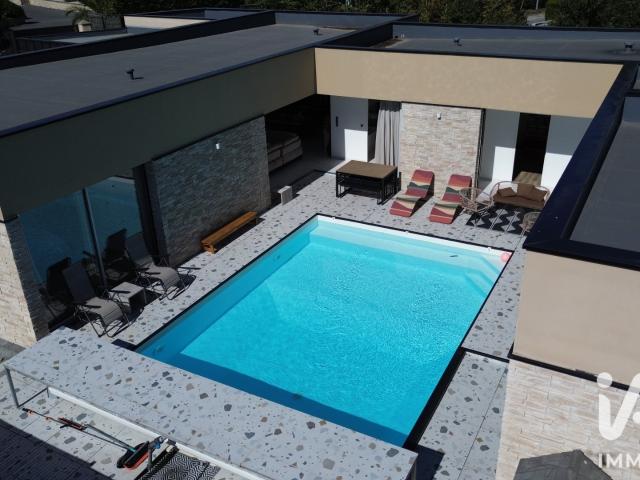 Maison 6 pièces 185 m²
