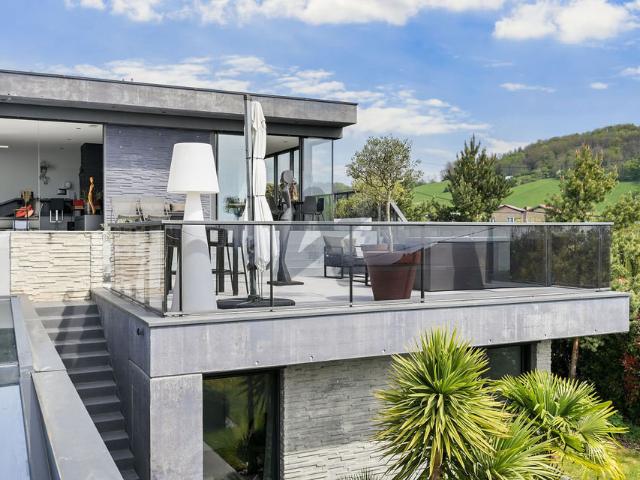 Maison 6 pièces 241 m²