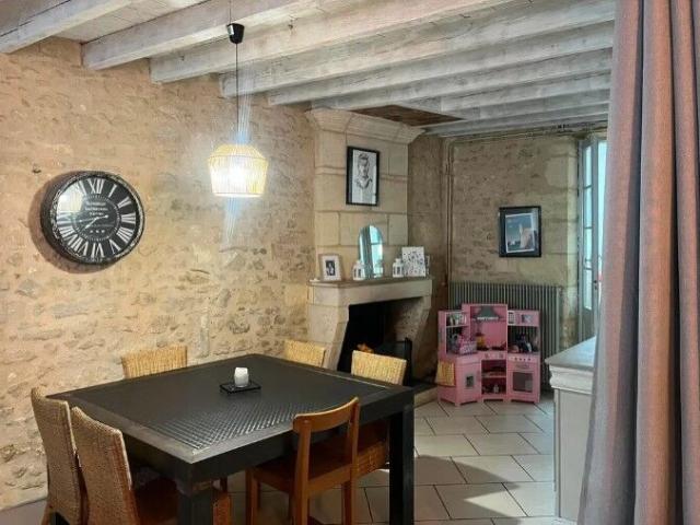 Maison 6 pièces, 185 m² à louer à Blaye 33390