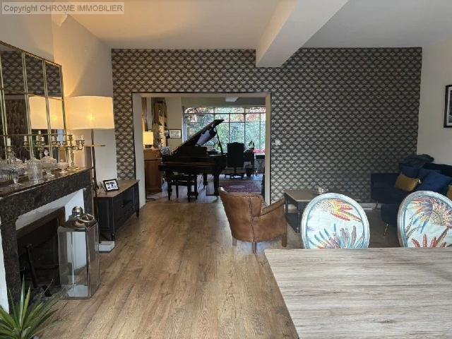 Maison 6 pièces 186 m²