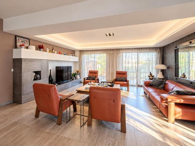 Maison 6 pièces 186 m²