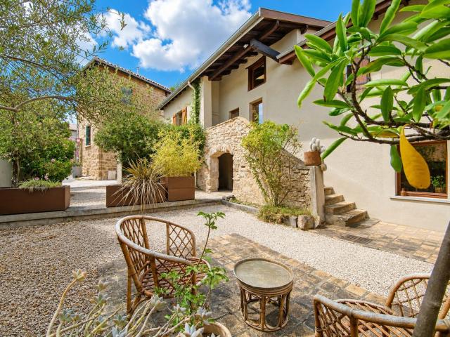 Maison 6 pièces 186 m²