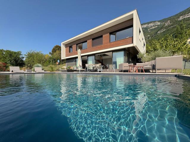 Maison 6 pièces 186 m²