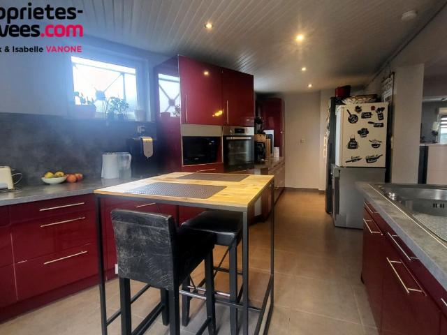 Maison 6 pièces 186 m²