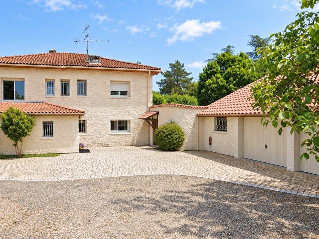 Maison 6 pièces 187 m²