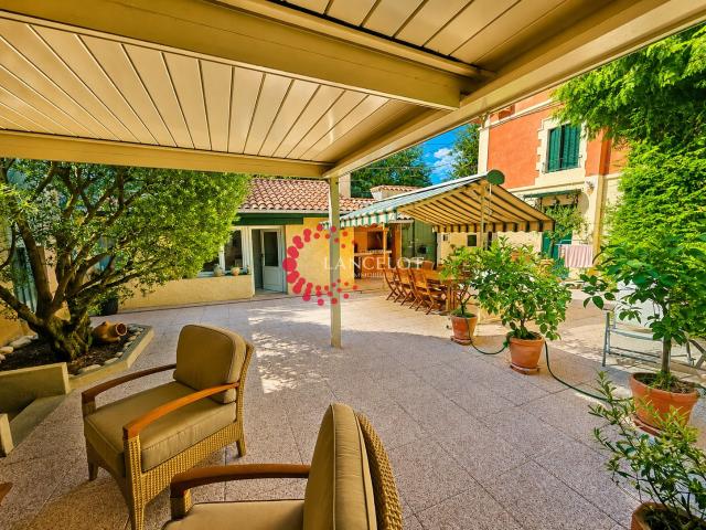Maison 6 pièces 187 m²