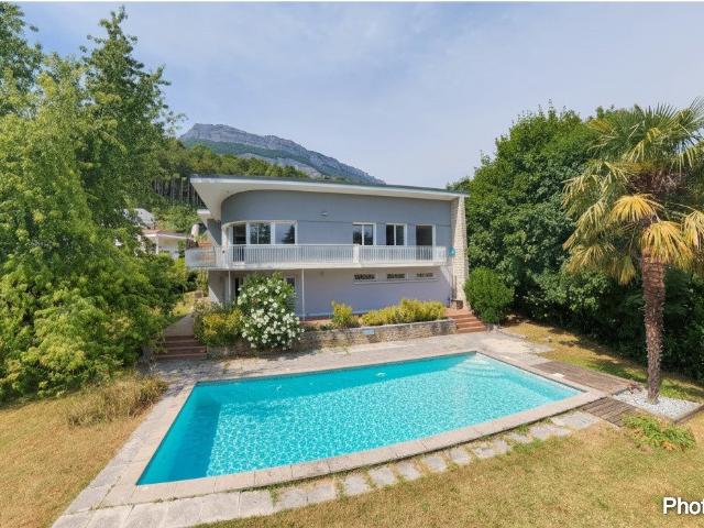 Maison 6 pièces 189 m²