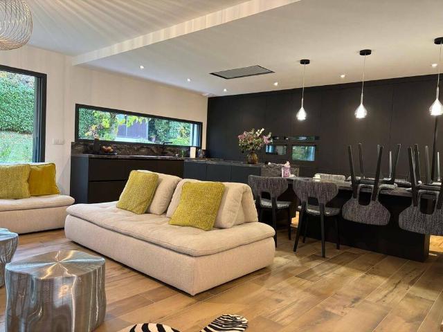 Maison 6 pièces 189 m²
