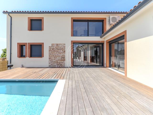 Maison 6 pièces 189 m²