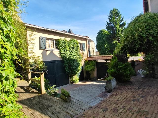 Maison 6 pièces 180 m²