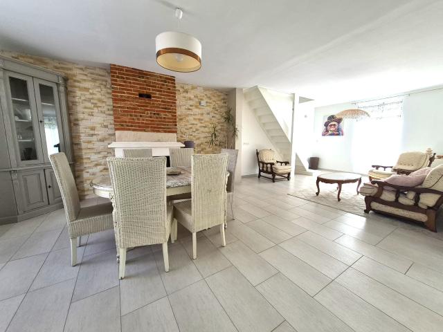Maison 6 pièces 180 m²